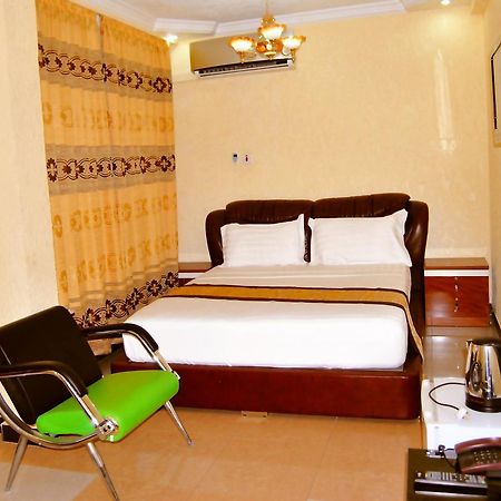 Best Point Hotel Dar es Salaam Exterior photo